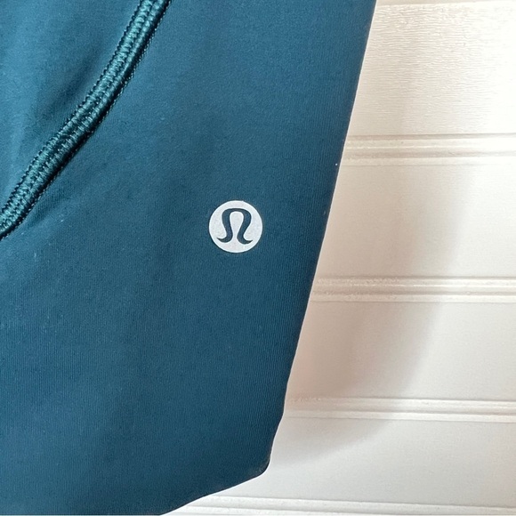Lululemon Home Stretch Crop 19" Submarine Size 4 Teal Mesh Side Pockets Athletic - Picture 8 of 8